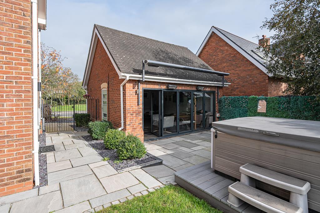 Freshwater Drive, Weston, Crewe CW Estate Agents